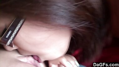 Cô bé và sex mỹ phá trinh chân cô ấy