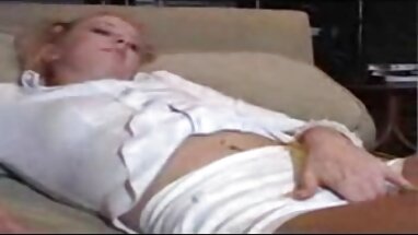 Sexy cô gái tóc vàng phim sex phá trinh gái còn trinh và đen!