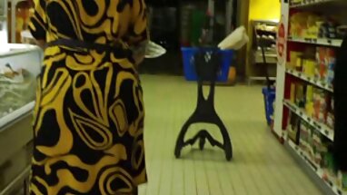 Caro con trai tóc vàng phim set pha trinh với hình xăm