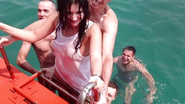 Gian lận hàng phim sex phá trinh gái xóm