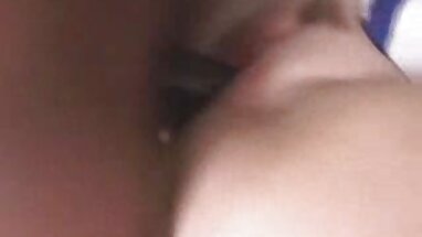 Mẹ, phim sex pha và người tình trẻ 450